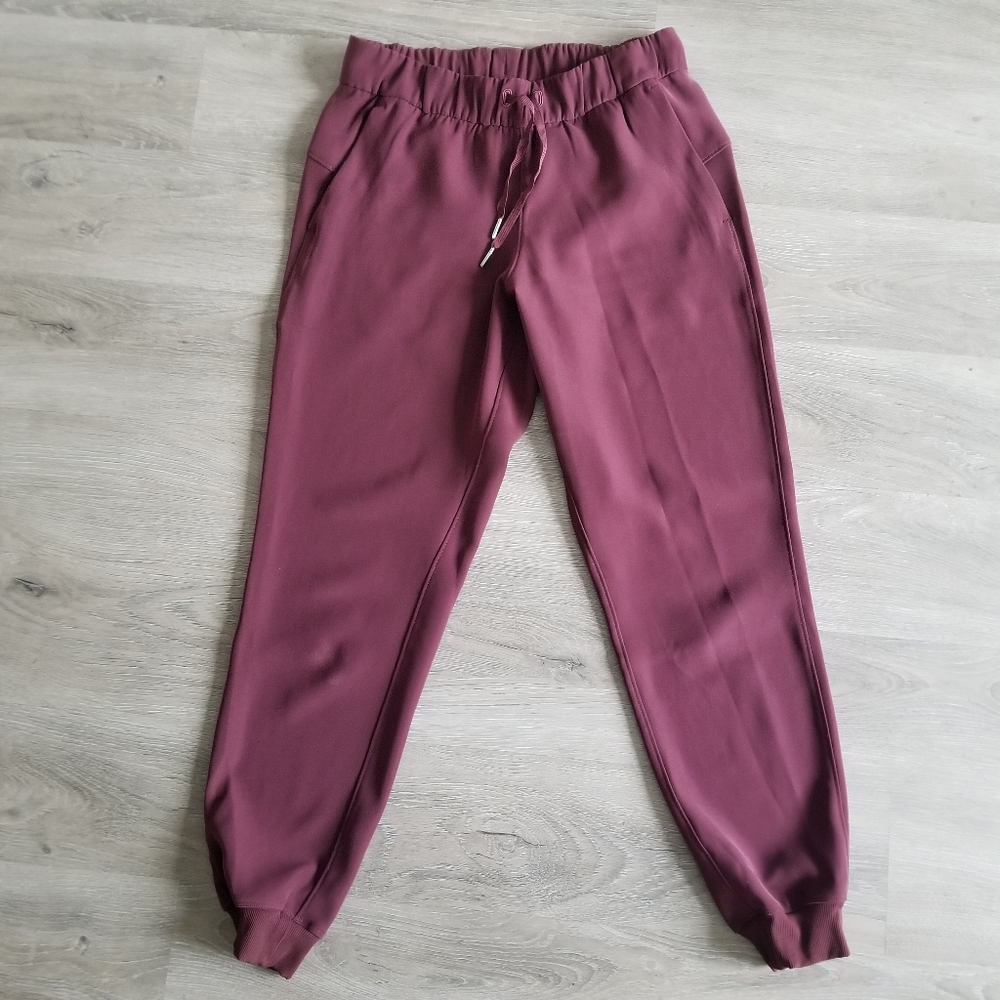 Lululemon On the Fly Jogger